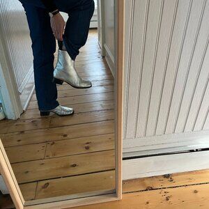 Lisa Says Gah! Quincy Boot - Silver size 7.5 (fits like a 7)